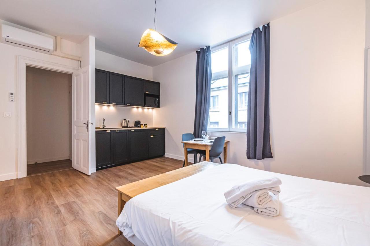 Tournelles Vue Cathedrale- Maison Climatisee Du Xvie Siecle Classee Apartment Reims Ngoại thất bức ảnh