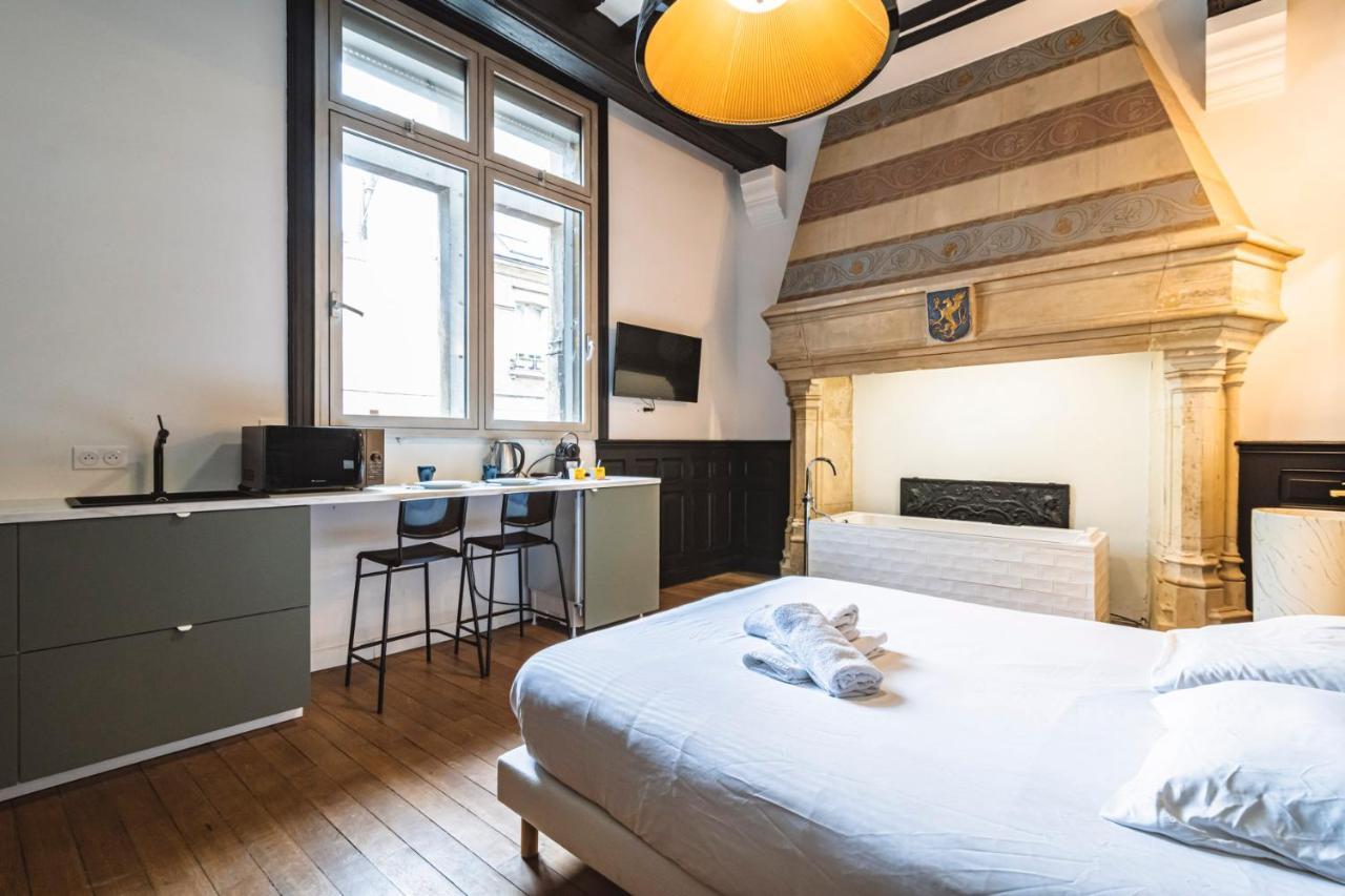 Tournelles Vue Cathedrale- Maison Climatisee Du Xvie Siecle Classee Apartment Reims Ngoại thất bức ảnh
