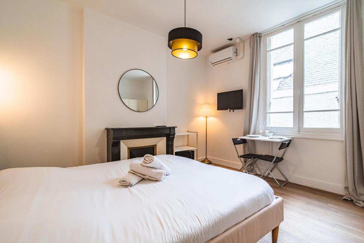 Tournelles Vue Cathedrale- Maison Climatisee Du Xvie Siecle Classee Apartment Reims Ngoại thất bức ảnh